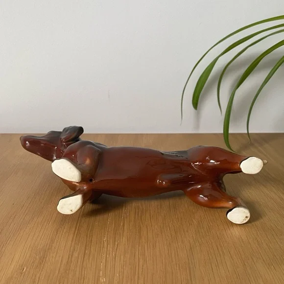 Vintage Dachshund Dog Porcelain Figurine - Picture 6 of 10